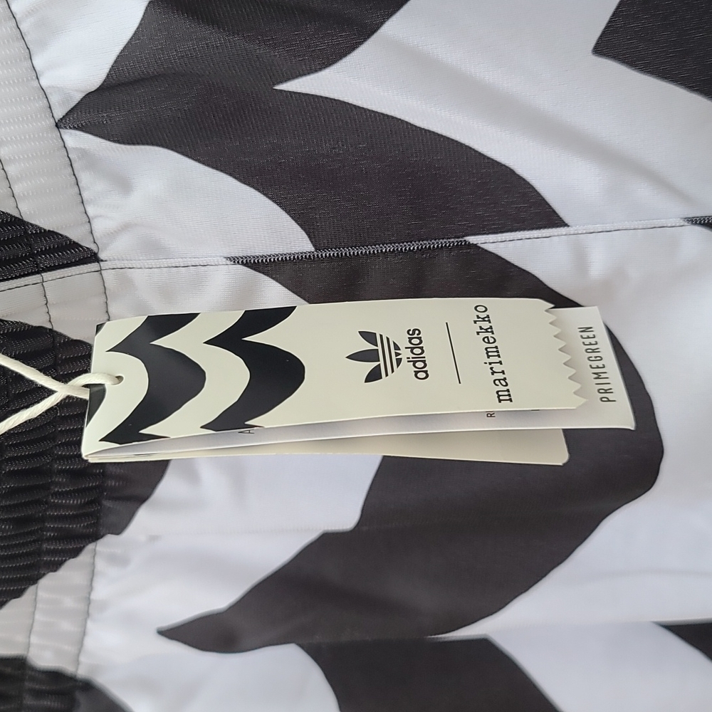 adidas originals X Marimekko Primegreen Sustainable Athletic Shorts Plus Size 2X - Picture 13 of 16